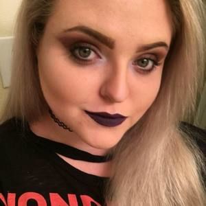 Meet your Posher, Cassandra